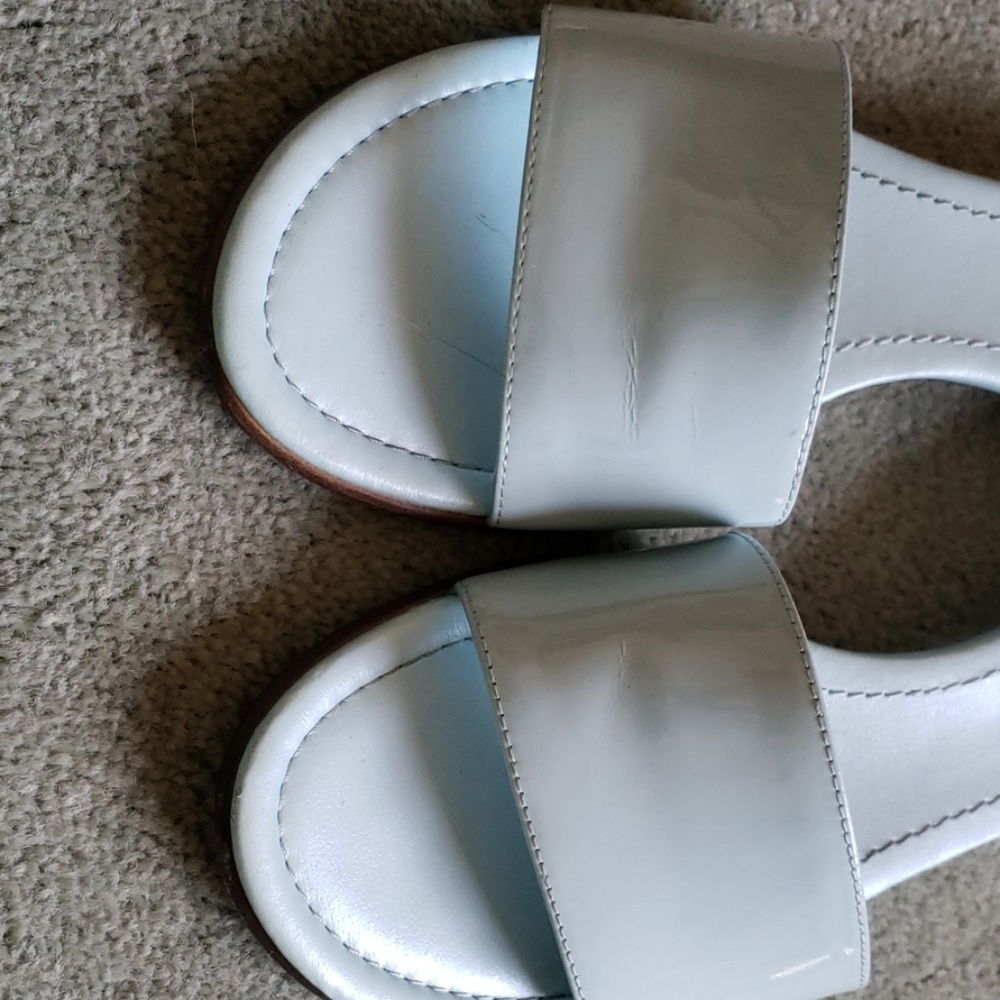 Liz Claiborne light blue patent leather slides - Picture 5 of 9